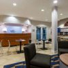 Отель Microtel Inn & Suites by Wyndham Port Charlotte/Punta Gorda, фото 2