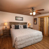 Отель Hilltop Haven - Four Bedroom Chalet, фото 6