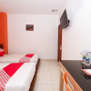 Отель OYO 1251 Residence 8, фото 12