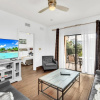 Отель Beautiful Upgraded 2 BR Condo In Tourist District, фото 10