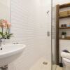 Отель Bright Talbot Road Apartment - MATR6, фото 8