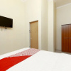 Отель OYO Living 1332 Almonsari Residence, фото 23