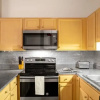 Отель Beautiful 2BR 2BA In The Block by CozySuites, фото 17