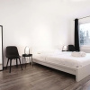 Отель Lux City-Beautiful 1BR Apt w Gdn Balc, фото 5