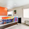 Отель Motel 6 Waco, TX - Lacy Lakeview, фото 2