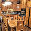 Отель Three-Bedroom Specialty Townhouse Unit #36 by Snow Summit Townhouses, фото 18
