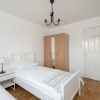 Отель Spacious Flat In Stockbridge, фото 5
