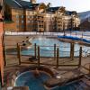 Отель Hope Lake Lodge & Indoor Waterpark, фото 10