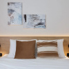 Отель UPSTREET Modern Minimalist 3BD Apt-Hilton, фото 17