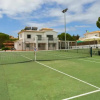 Отель Villa 8BD W private pool Tennis courts e Putt, фото 24