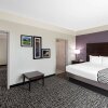 Отель La Quinta Inn & Suites by Wyndham Port Lavaca, фото 33