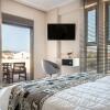 Отель Royalty Suites Loft, фото 13