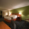 Отель Holiday Inn Express & Suites Raleigh North - Wake Forest, an IHG Hotel, фото 3