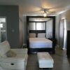 Отель Sun Tan Apartment 14, Near the Ocean в Кьюпкой-Биче