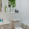 Отель Lovely Bohemian Apartment in Heart of City Life, фото 7
