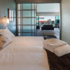 Отель QV CBD Waterfront Apartment Balcony Wifi - 707, фото 7