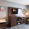 Отель Hampton Inn & Suites Salt Lake City Airport, фото 3