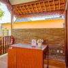 Отель OYO 2010 Dalem Jongke Homestay, фото 22