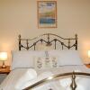 Отель Saint Cadfans Lodge, фото 2