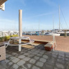 Отель Spacious Luxury Apartment With Beautiful Views of the Harbor and the North Sea, фото 1