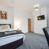Отель Charming 4-bed Guest House in Salford, фото 5