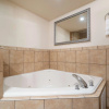 Отель Ramada by Wyndham Sioux Falls Airport-Waterpark & Event Ctr, фото 10
