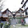Отель OYO 12325 River Country Cottages, фото 4