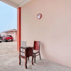 Отель OYO 92946 Dekna Homestay Syariah, фото 9