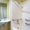 Отель Rodeway Inn & Suites, фото 8