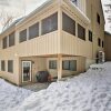 Отель North Conway Retreat - 1 Mile to Cranmore Mountain в Норт-Конвее