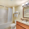 Отель Tilghman Beach and Golf Resort by Condo-World, фото 9