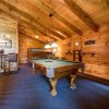 Отель Zen Bear Retreat - One Bedroom Cabin, фото 21