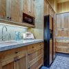 Отель 2 Pioneer Home Features Brand New Hot Tub and Bikes to Explore Sunriver by Redawning, фото 9