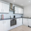 Отель 2BD Flat Next to Newbury Pk Stn, фото 5