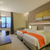 Отель Front One Gosyen Hotel Salatiga, фото 2