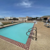 Отель Gun Barrel Executive Inn, фото 11