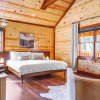 Отель Daybreak by Avantstay Sleeps 18 Cabin + Pool/spa, фото 23