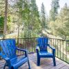 Отель Sunnyside Up - Wooded Home with Foosball Table by Yosemite Region Resorts, фото 16