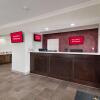 Отель Red Roof Inn Plus+ Galveston - Beachfront, фото 2