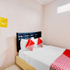 Отель OYO 90234 Dhoho Family Guest House, фото 4