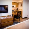 Отель Pines Inn & Suites, фото 12