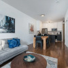 Отель Sunny 2BR on Plateau Mont-Royal, фото 6