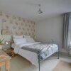 Отель Lovely Holiday Home in old Town of Whitstable, Close to the Beach, фото 5