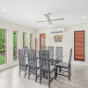 Отель Belle Escapes - Latania Villa Palm Cove, фото 11