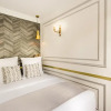 Отель Sunshine 2 Bedroom - Luxury At Louvre, фото 7