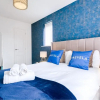 Отель Luxury City Centre Stylish 2 Bed House ☆ FREE DRIVEWAY PARKING → With 55 Inch Smart TV, FREE NETFLIX, фото 6