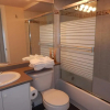 Отель Clean Quiet Comfortable suite; Coquitlam Center, фото 9