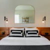 Отель Stunning Venice Retreat! Beach Pool Gym, фото 2