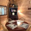 Отель Romantic, pet Friendly Cabin With Private hot Tub, Washer/dryer and Full Kitchen Studio Cabin by Red, фото 14