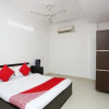 Отель OYO 28411 Taj Guest House, фото 20